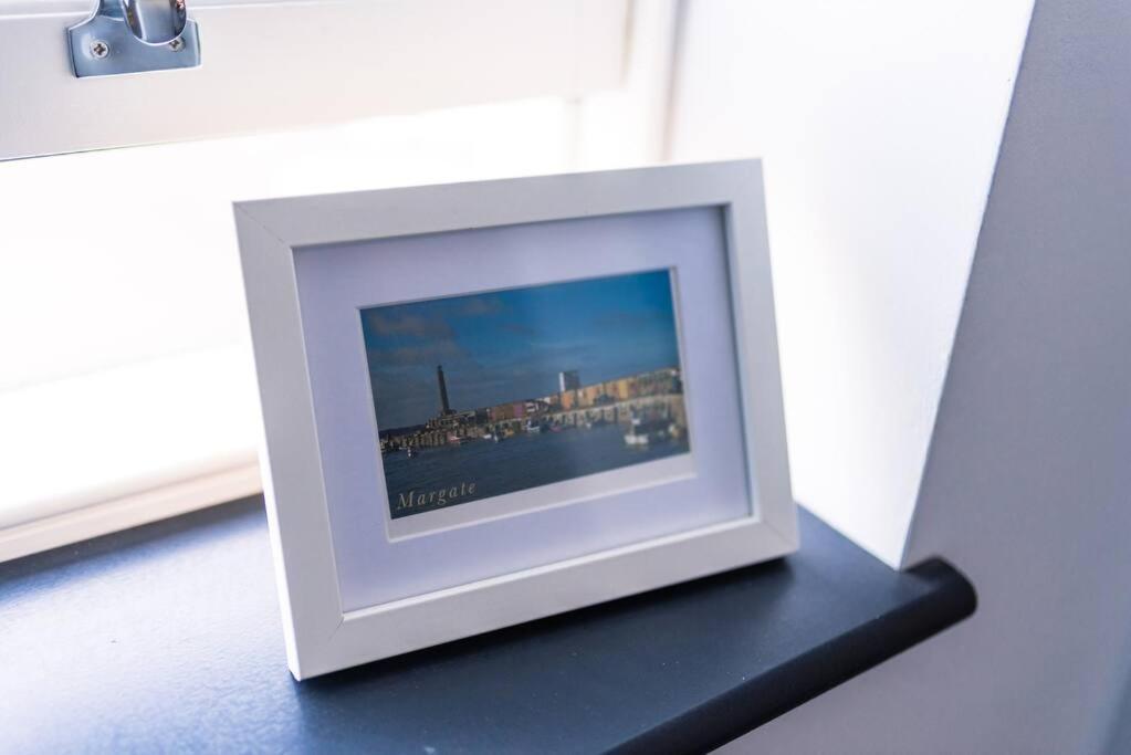 The Sunset Apartment - Margate Beach - By Goldex Coastal Breaks エクステリア 写真